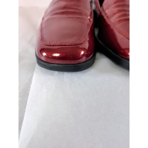 Candied Apple Red Patent Leather Loafers. Statement Shoes. Size 9.5 Worthington - Picture 3 of 12